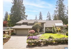 121  Fairway Place