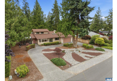 106  Fairway Place